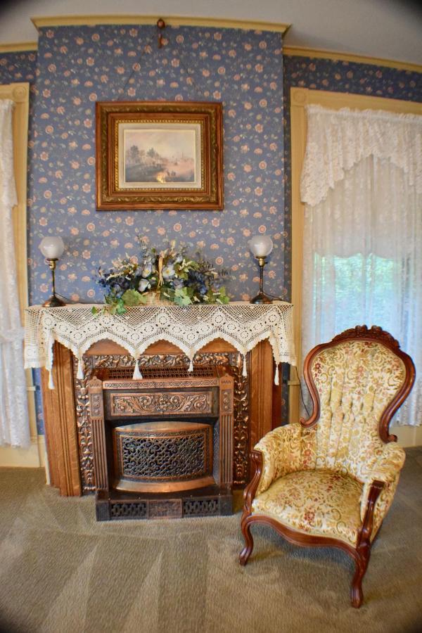 The Hancock House Bed & Breakfast Inn Дабек Экстерьер фото